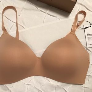 Knox size 4 wing wireless bra